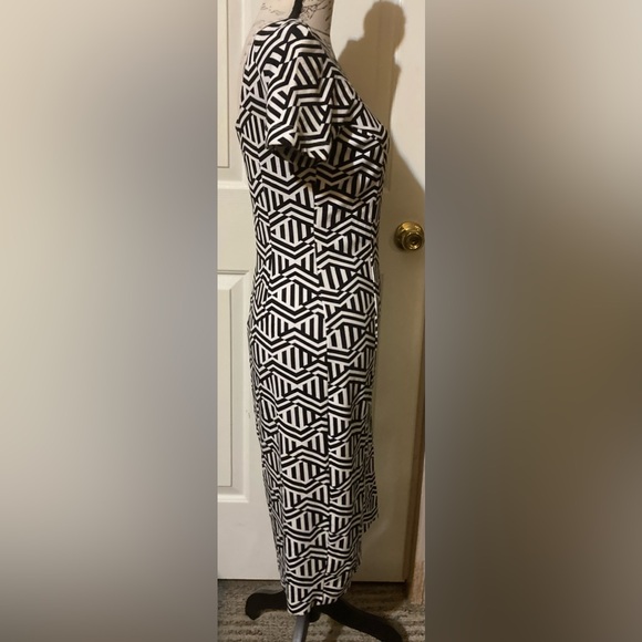 Ladies Size 8 Cato Fitted Long Dress - Picture 4 of 16